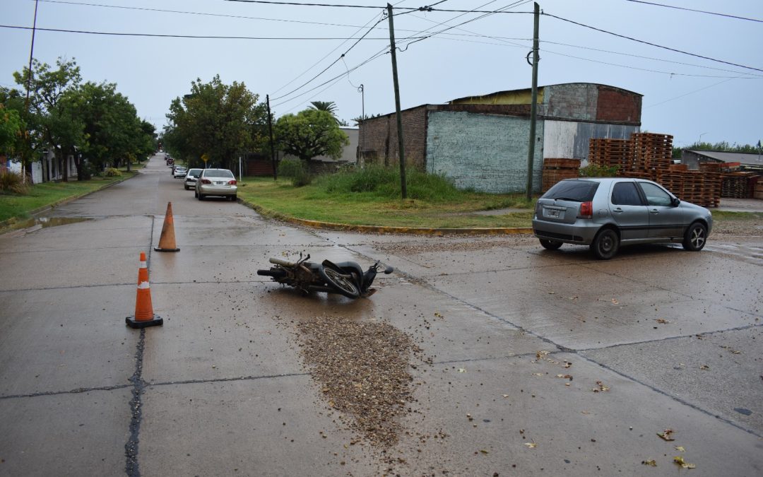Motociclista sufrió grave lesión tras ser chocado por un auto en Chajarí