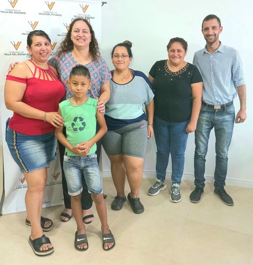 Vanina Perini recibió a representantes de un equipo de fútbol de la localidad
