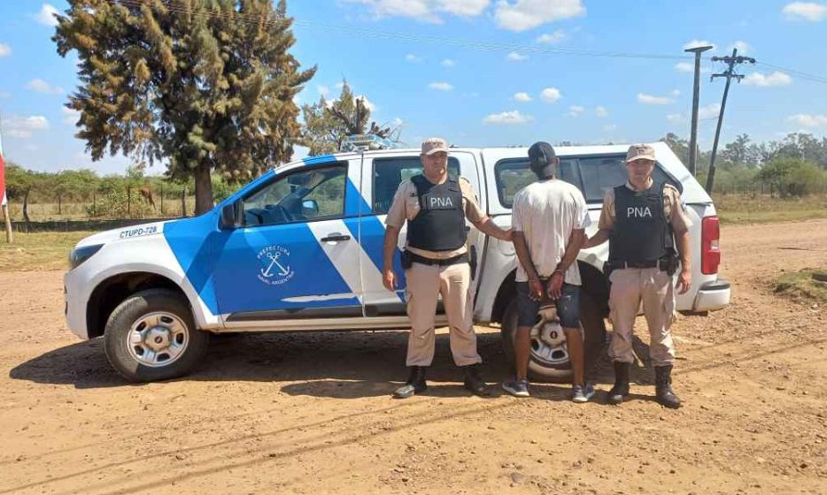 Monte Caseros: Prefectura detuvo a un hombre con pedido de captura por contrabando