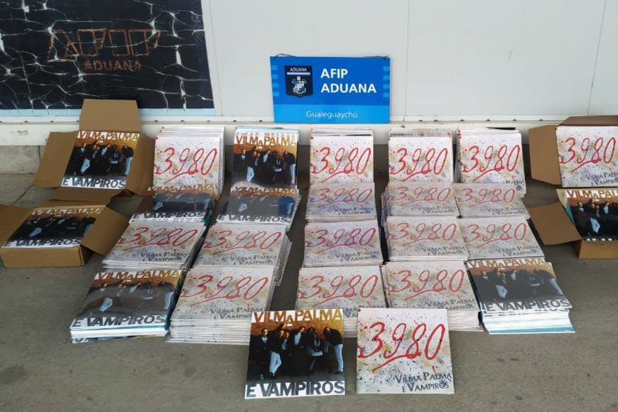 No iban en auto rojo, pero quisieron atravesar la frontera con 500 vinilos de Vilma Palma