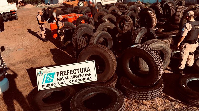 Megaoperativo de Prefectura por contrabando de neumáticos: lo que secuestraron en Federación y otras ciudades
