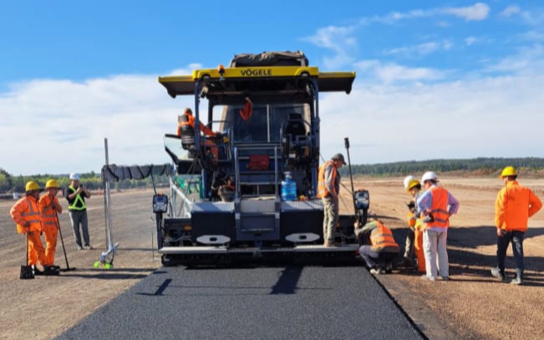 Inició el asfaltado de la nueva pista del aeropuerto de Concordia