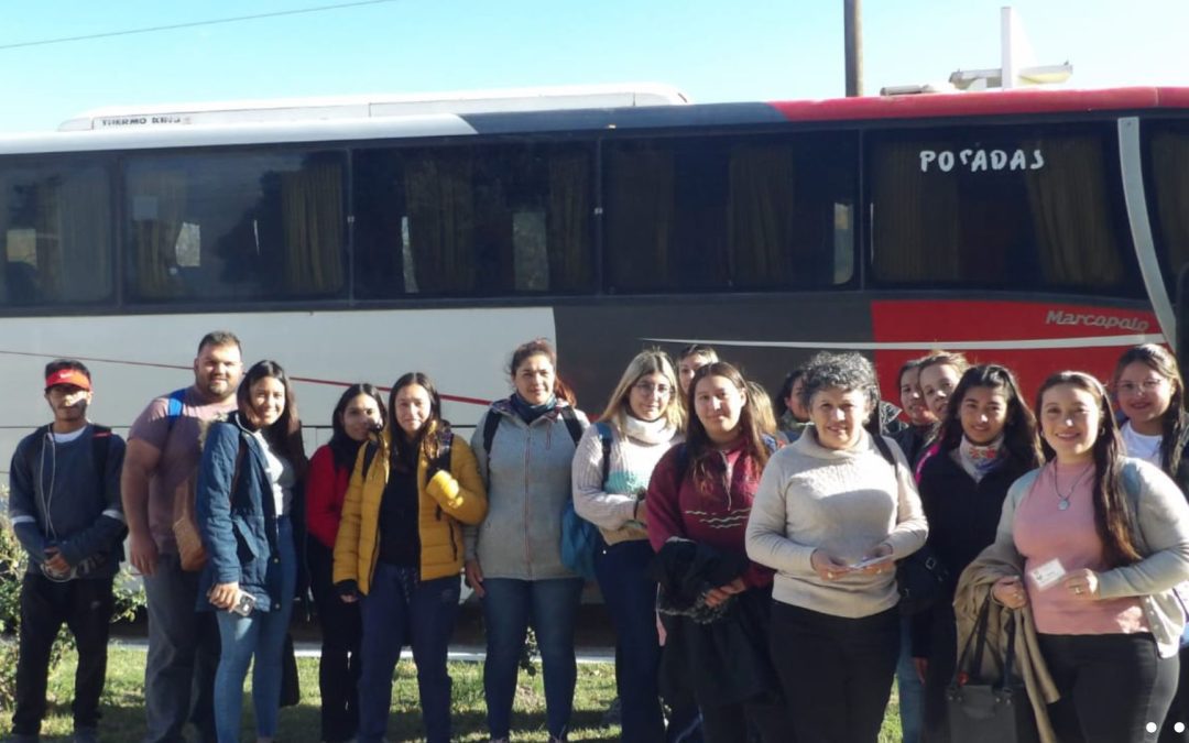 El Municipio de San Jaime entregó becas para transporte gratuito a estudiantes que viajan a Feliciano