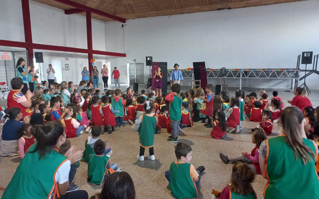 Niños y niñas de Villa del Rosario festejaron el Día de los Jardines de Infantes