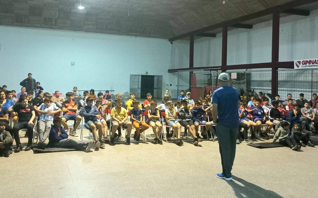 Aniversario del CAI: Rubén Cortiana brindó una charla sobre los valores del fútbol
