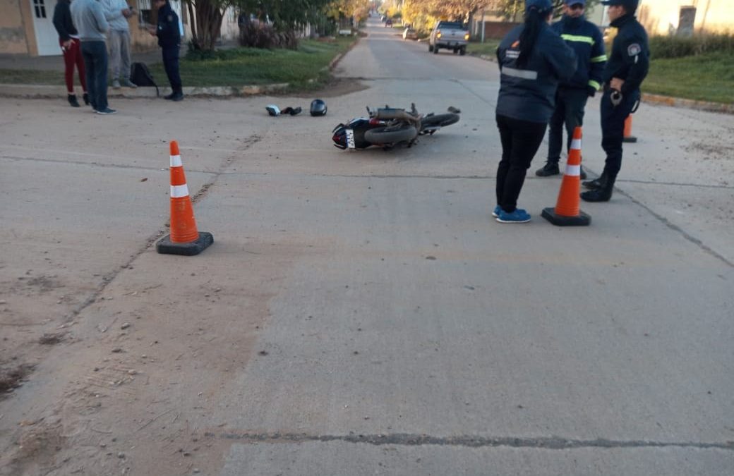 Otro motociclista con lesiones tras chocar con una camioneta en Chajarí