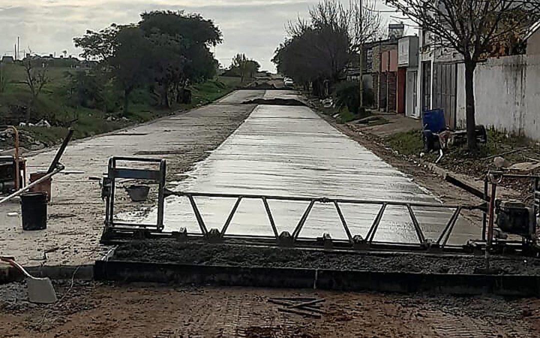 La obra de desagües pluviales de Federación supera el 80 por ciento de avance