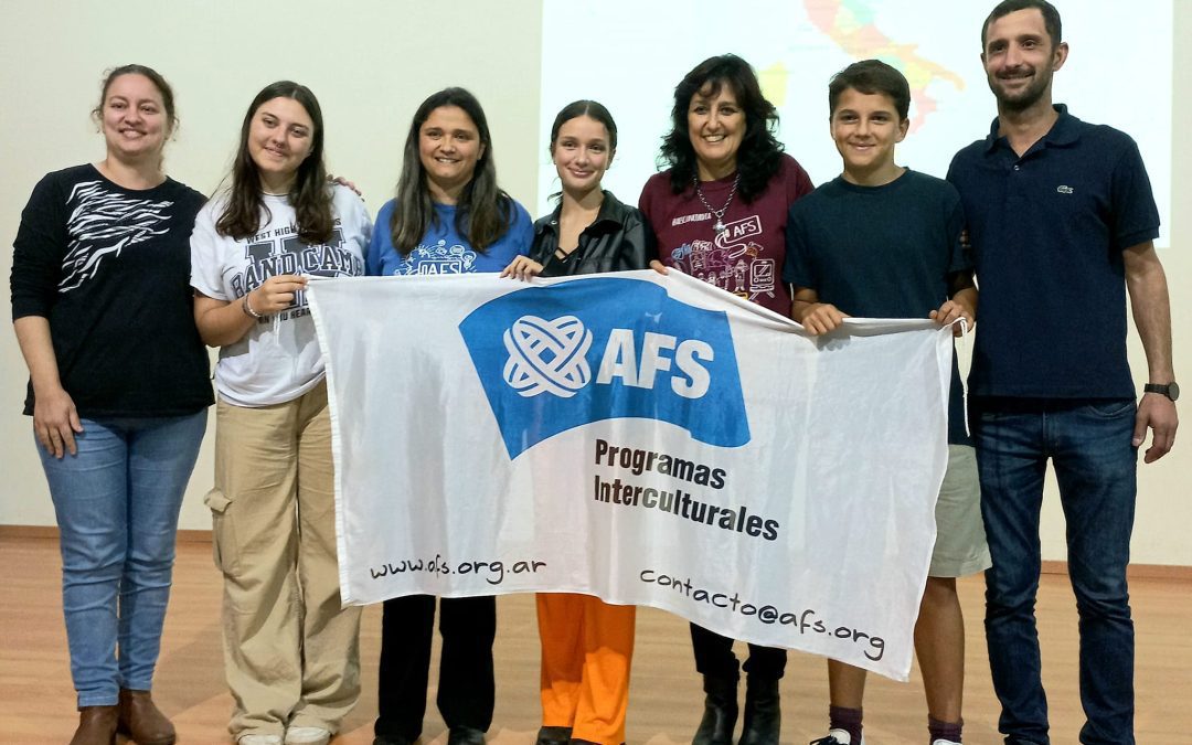 Jóvenes italianos visitaron Villa del Rosario y compartieron sus experiencias