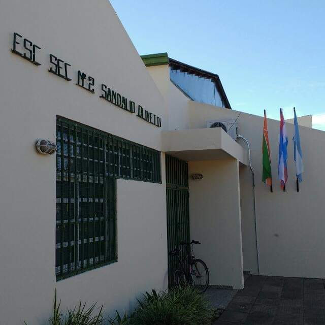El Municipio entregó un aporte económico a la Escuela N° 2 «Sandalio Olivetti»