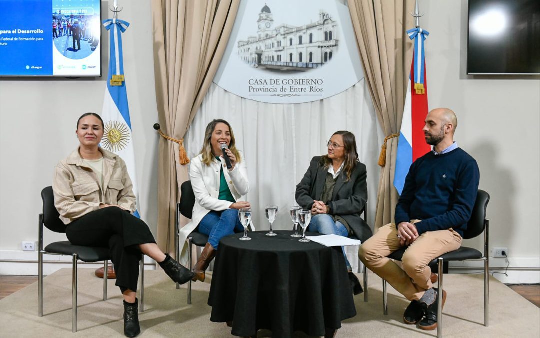 El gobierno y el CFI llevan adelante el Programa Federal de Formación Gestión para el Desarrollo