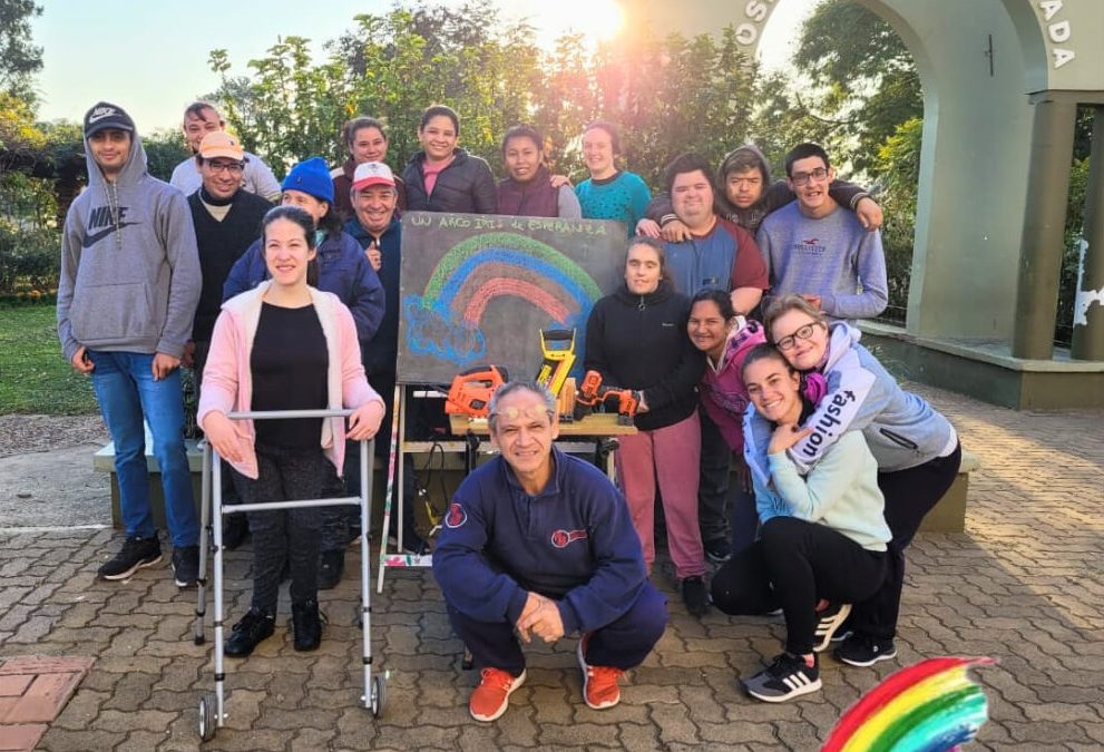 El Gobierno local entregó aporte económico a «Un Arco Iris de Esperanza»