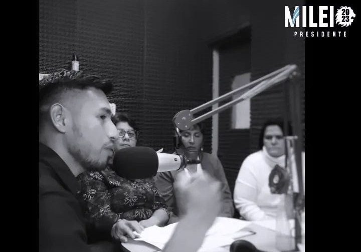 «Política y deporte son dos cosas que se supone que no deben mezclarse, pero ha demostrado lo contrario», dijo referente de Milei en Santa Ana
