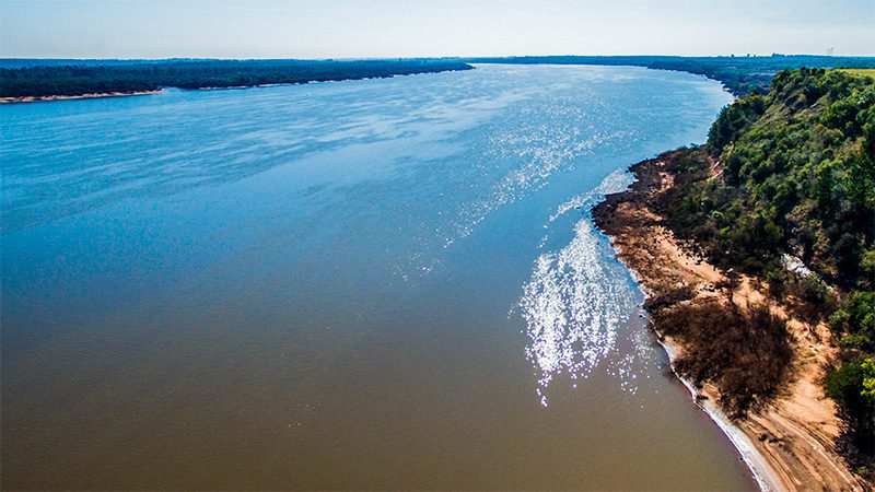 Inician estudio de impacto ambiental para ampliar navegabilidad del río Uruguay