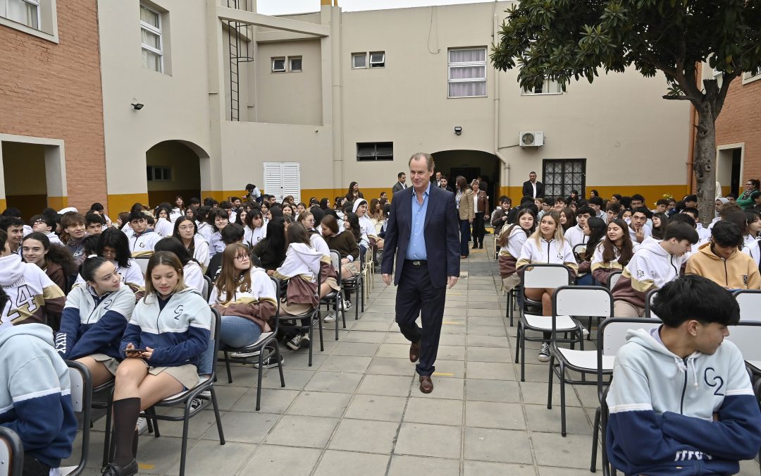 Bordet: “La democracia no termina en el voto, tiene que ver con la consolidación de derechos”