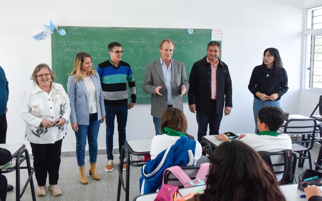 Bordet: «La viviendas y los salarios dignos son claves para nuestros docentes»