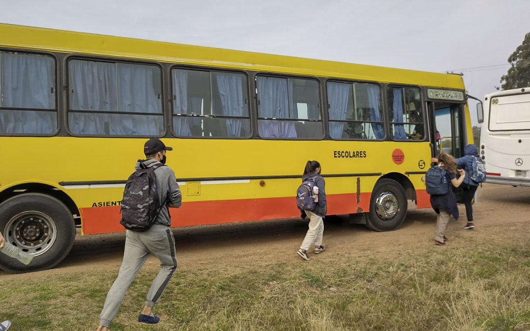 Comienza el período de presentación de documentación para prestadores del transporte escolar rural del Becario