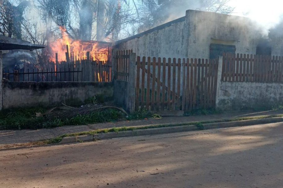 Federación: un niño de 5 años escapó del incendio de su vivienda y alertó a su papá