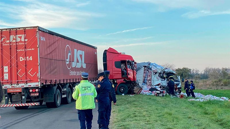 Un hombre perdió la vida tras el choque de camiones sobre ruta entrerriana