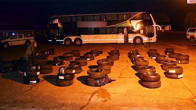 Ruta 14: Transportaban en un tour de compra 325 neumáticos valuados en casi $15 millones