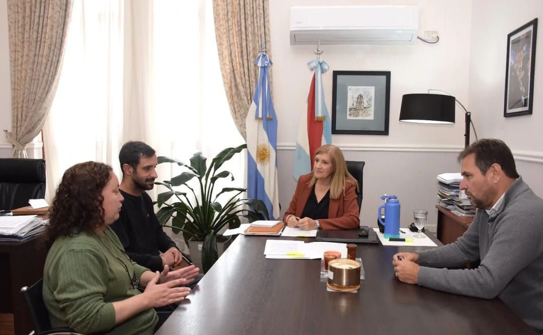 Perini firmó un convenio con Provincia para la ampliación del sistema de videovigilancia en la localidad
