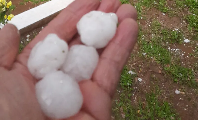 Federación fue azotada por una impresionante granizada