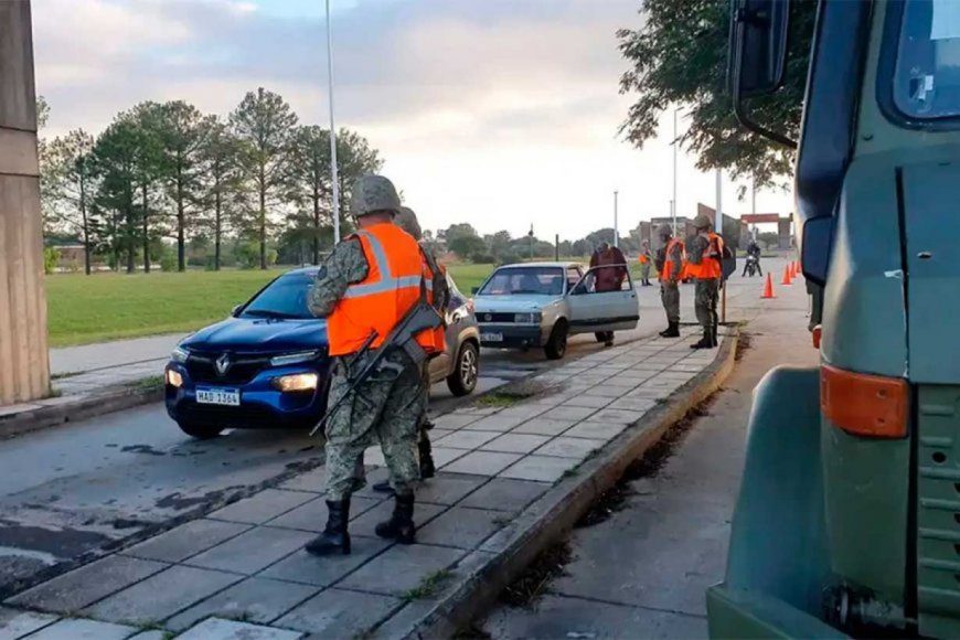 Salto Grande: Intentaron atravesar la frontera con drogas escondidas en el auto y fueron detenidos