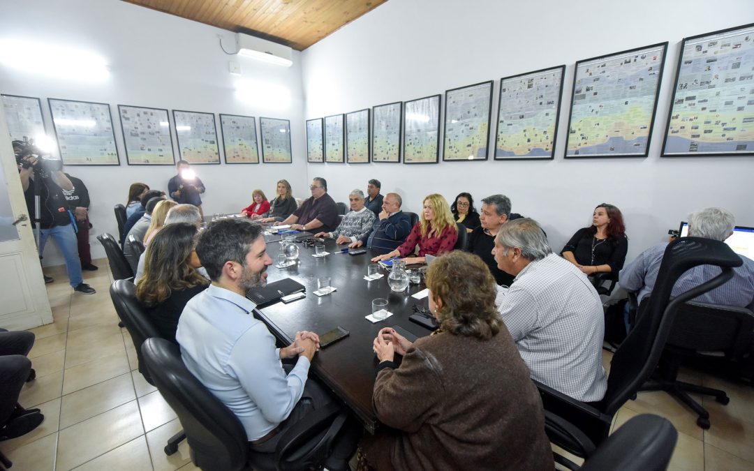 Los gremios docentes aceptaron la propuesta de incremento salarial del gobierno