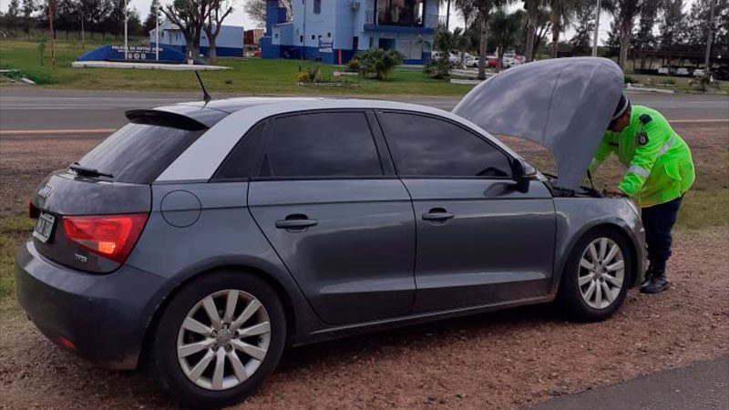Paso Cerrito: La Policía secuestró cerca de Chajarí un auto de alta gama robado en Buenos Aires