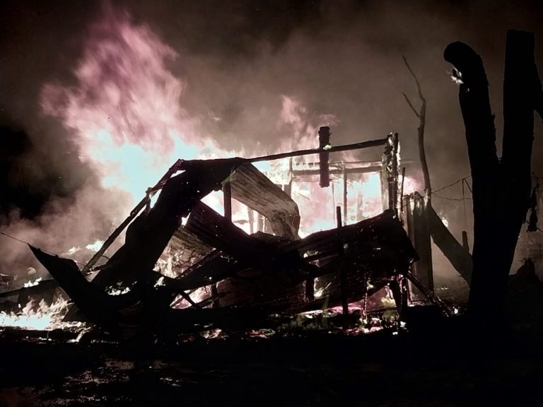Joven con exclusión judicial incendió su casa y la de su hermano en Federación: fue detenido