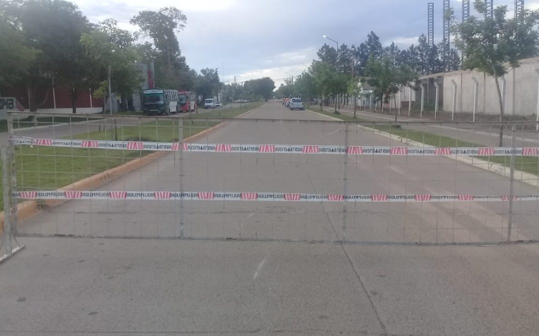Mujer no vio un vallado y se accidentó con su moto en Chajarí: sufrió grave lesión