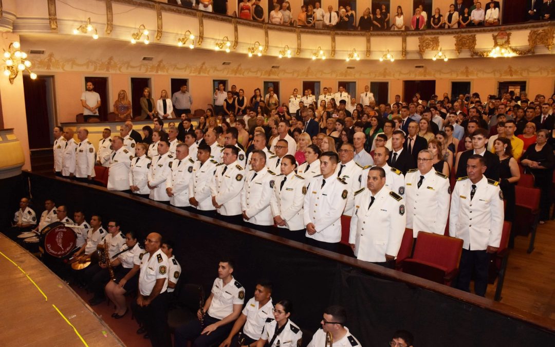 Egresaron 55 nuevos oficiales de la Policía de Entre Ríos