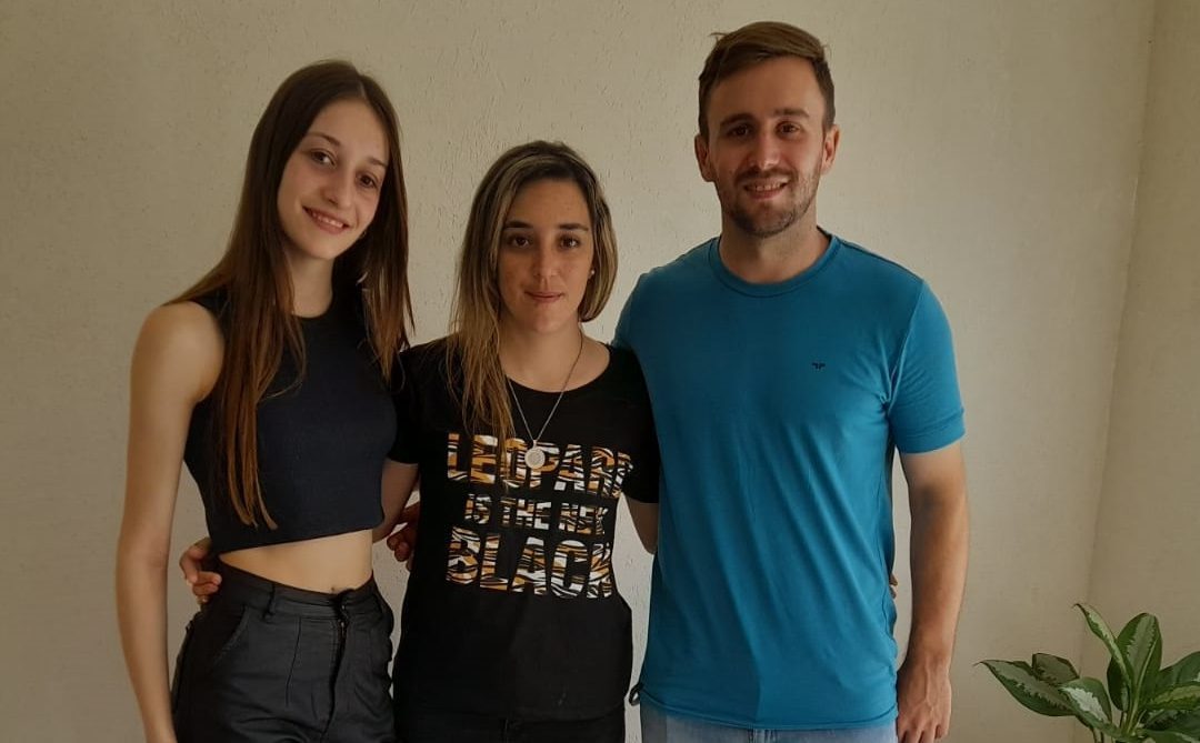 Movida solidaria: La Juventud Radical de Villa del Rosario organiza un «Roperito Navideño»