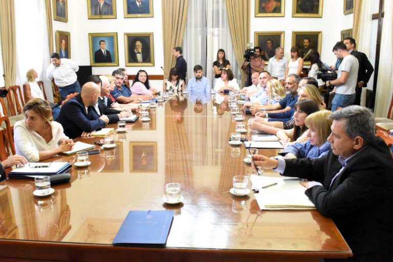 Los gremios docentes valoraron las paritarias pero señalan que el aumento es insuficiente