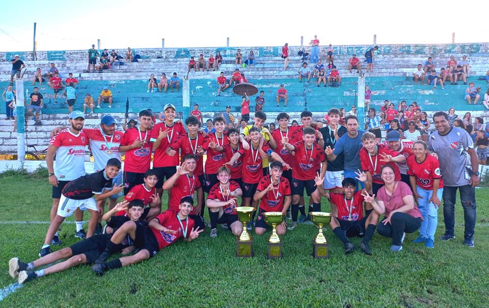 Gran año para el Rojo: La Tercera de Independiente gritó campeón y la Cuarta subcampeón
