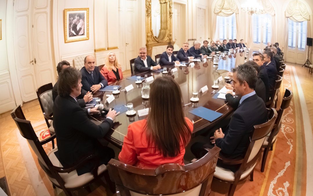 Reunión de gobernadores con Milei: Frigerio defendió las economías regionales y los recursos de la provincia
