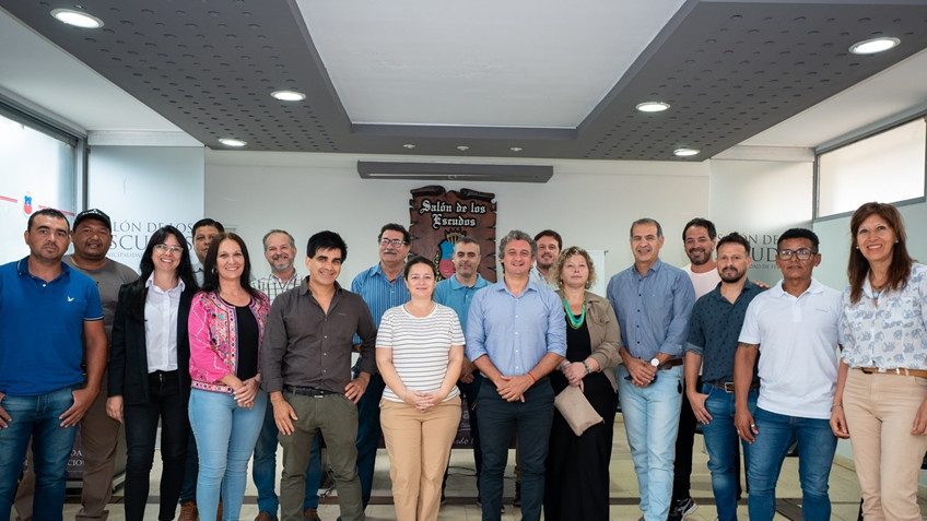 Ricardo Bravo presentó a su nuevo gabinete de gobierno
