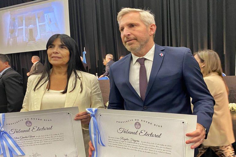 Frigerio y Aluani fueron proclamados gobernador y vicegobernadora de Entre Ríos