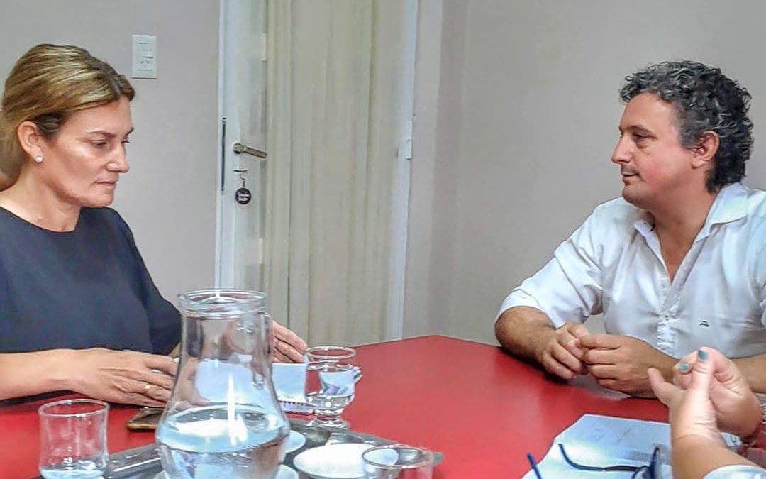 Con varios temas en agenda, Ricardo Bravo se reunió con la directora departamental de Escuelas
