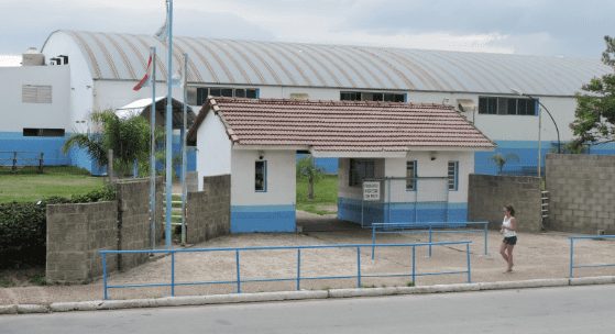 Tras romper una ventana, ingresaron a la cantina del Club Social Federación y robaron dinero