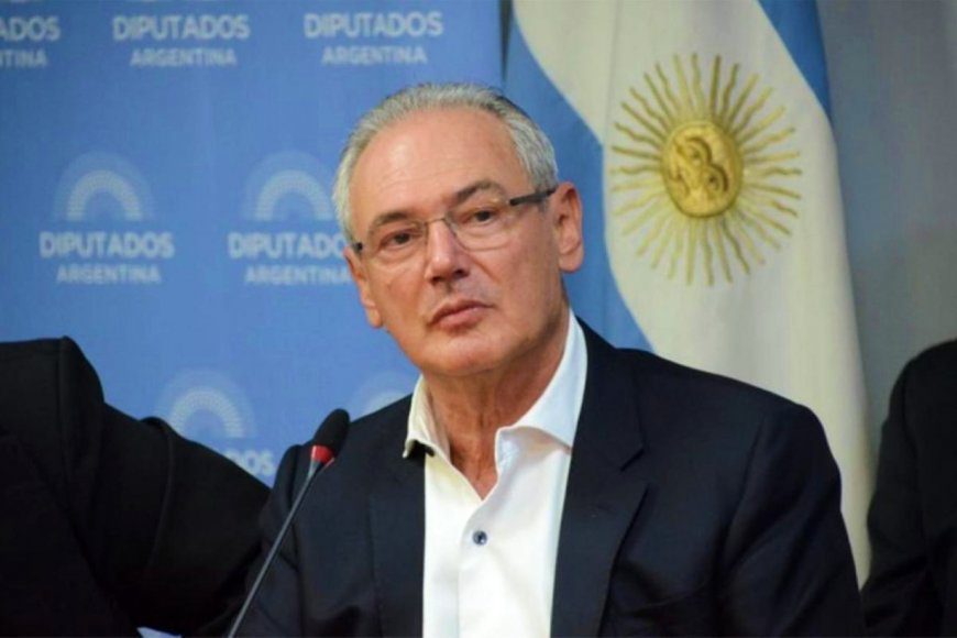Benedetti cargó contra Milei: “Ocupa buena parte de su tiempo en Twitter y se pelea con quienes lo queremos ayudar”