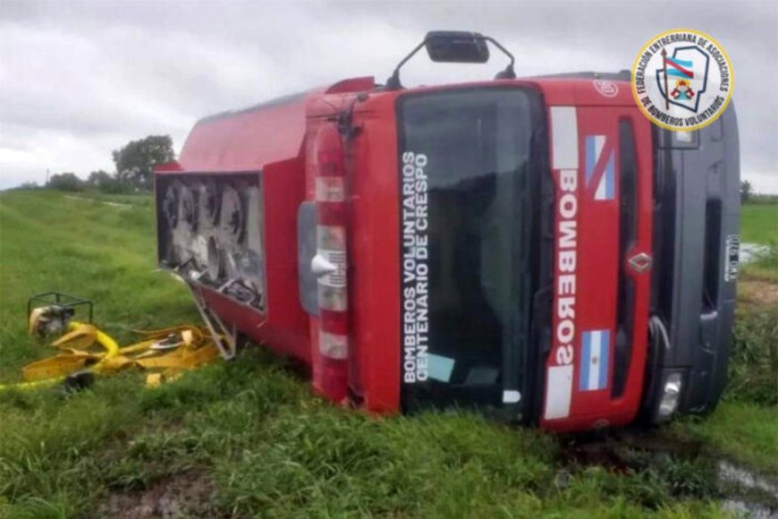 Bomberos voluntarios sufrieron un accidente en medio del temporal