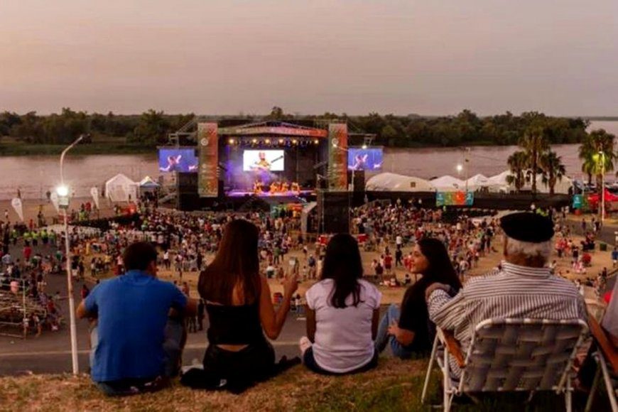 Tras la suspensión de algunas fiestas en la provincia, el secretario de Turismo dijo que la entrada gratuita es “una cuestión a revisar”