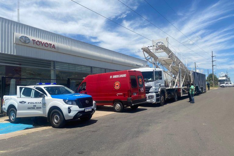 Autovía 14: Un camionero falleció al tocar cables de alta tensión en una conocida concesionaria
