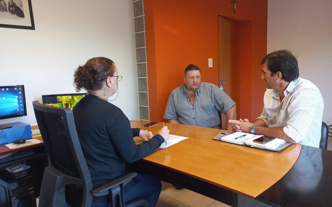 La intendente Perini se reunió con el nuevo coordinador de Apicultura de Entre Ríos