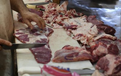 Consumo de carne vacuna cae a mínimos de dos décadas y acelera el cambio en la mesa de los argentinos