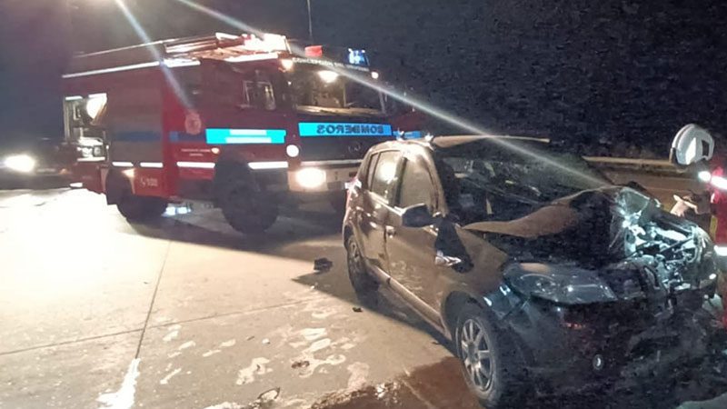 Murió un hombre en un choque frontal entre un auto y una moto en la Autovía 14