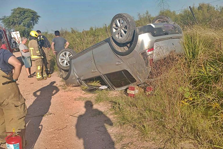 Otro despiste y vuelco sobre la autovía 14