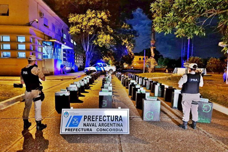Prefectura decomisó un cargamento de cigarrillos valuado en 31 millones de pesos