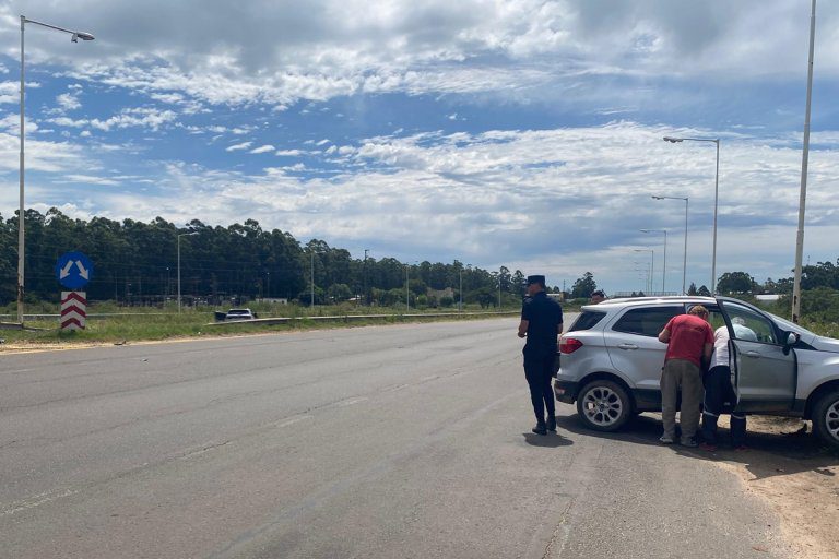 Autovía 14: Dos vehículos chocaron frente al parque termal del Chajarí