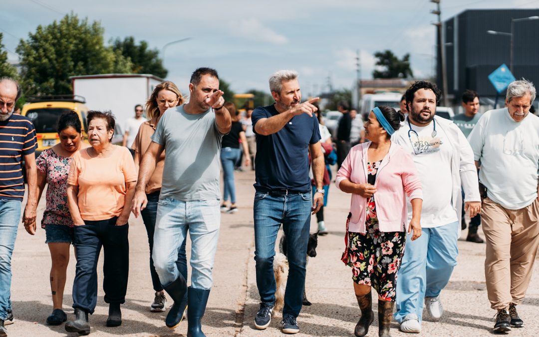 El gobernador recorrió los lugares anegados por las lluvias en Gualeguaychú
